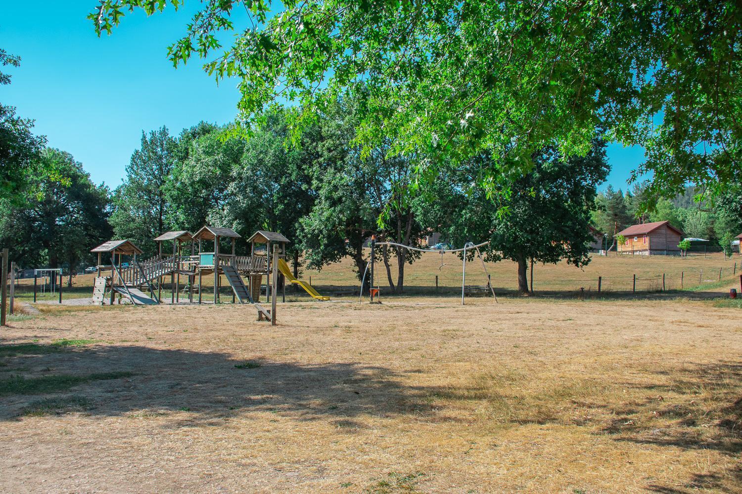 Village De Gites Du Malzieu Le Malzieu-Ville Ngoại thất bức ảnh